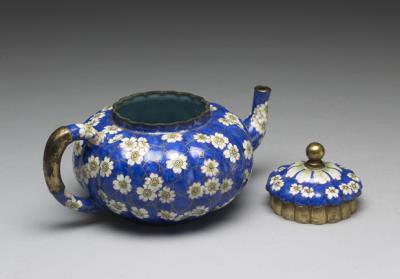 图片[2]-Copper teapot with ice-plum flowers decoration in painted enamels, Qing dynasty, Qianlong reign (1736-1795)-China Archive